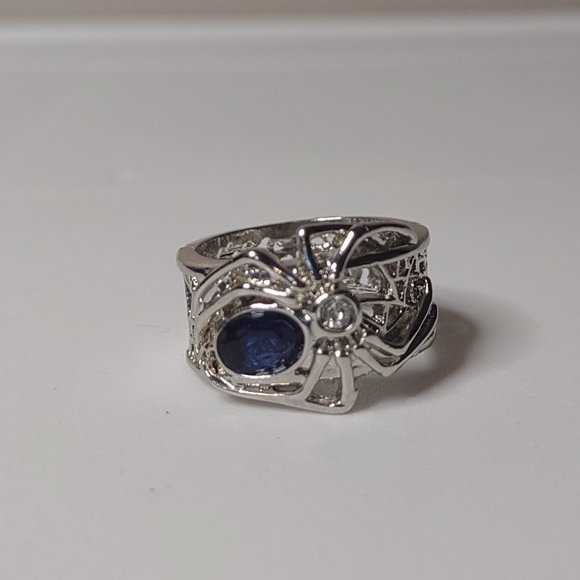 Spider Ring With Blue Plastic Stone Size 9 - Picture 6 of 13